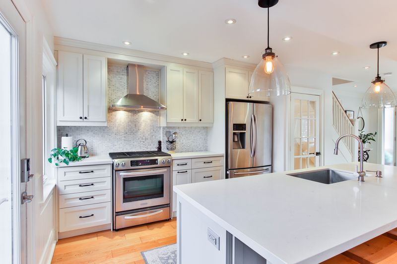 Whole Kitchen